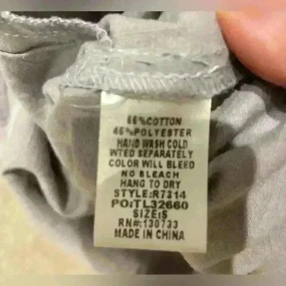 Umgee Off the Shoulder Gray dress with Red embroidery, size small - Picture 5 of 6